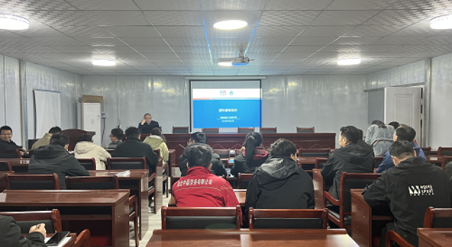 鄆鄄高速第一駐地辦內(nèi)業(yè)資料填寫(xiě)專題培訓(xùn)會(huì)記實(shí)